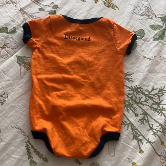 Disneypark halloween pumpkin onsie - Picture 3 of 3